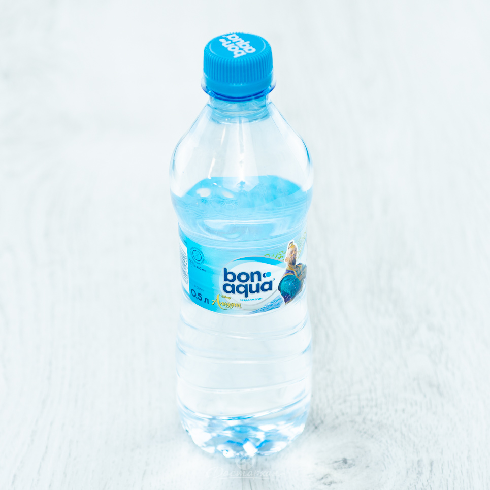 Вода Bonaqua питьевая столовая б/газа п/б 0,5л