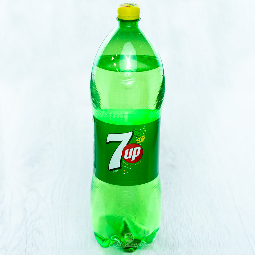 Напиток 7UP с газом п/б 2л