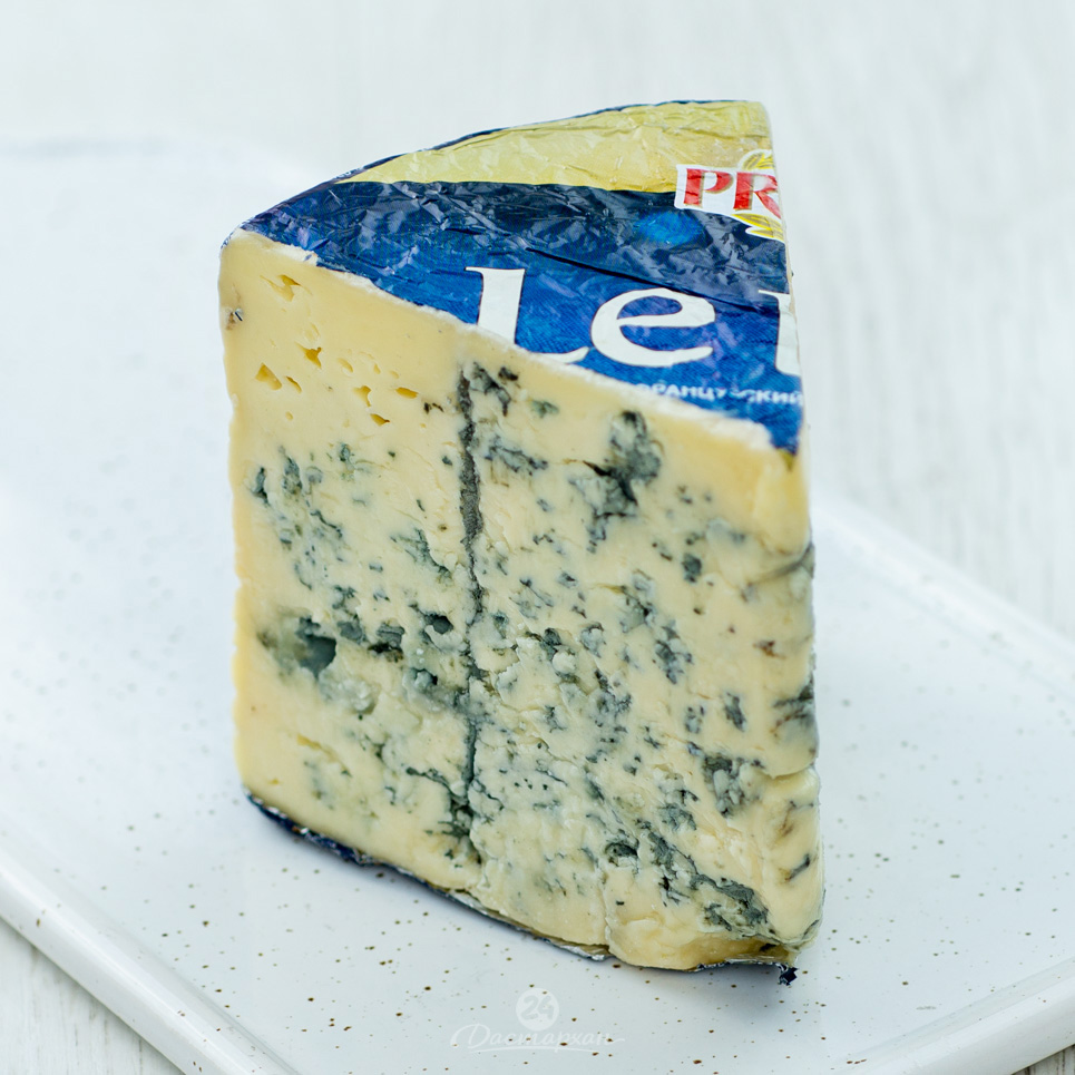 Сыр с плесенью President Ле Блю 50%