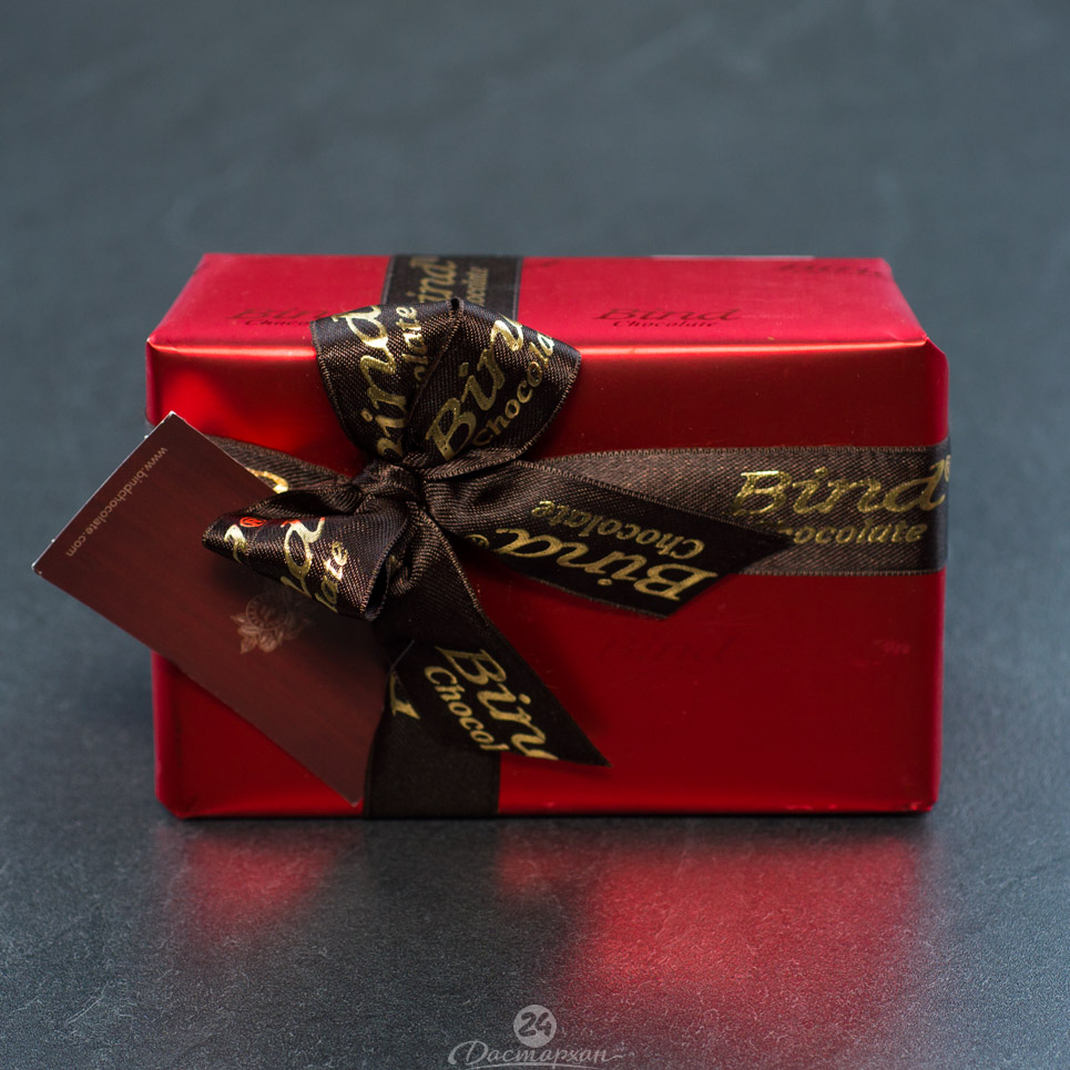 Набор шоколадных конфет Bind в красной подарочной упаковке 110гр