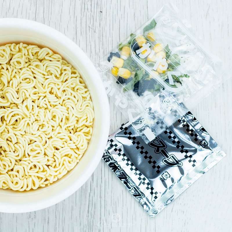 Лапша быстрого приготовления Daikoku Noodles Soysause Chicken Soup Ramen Чашка 94г