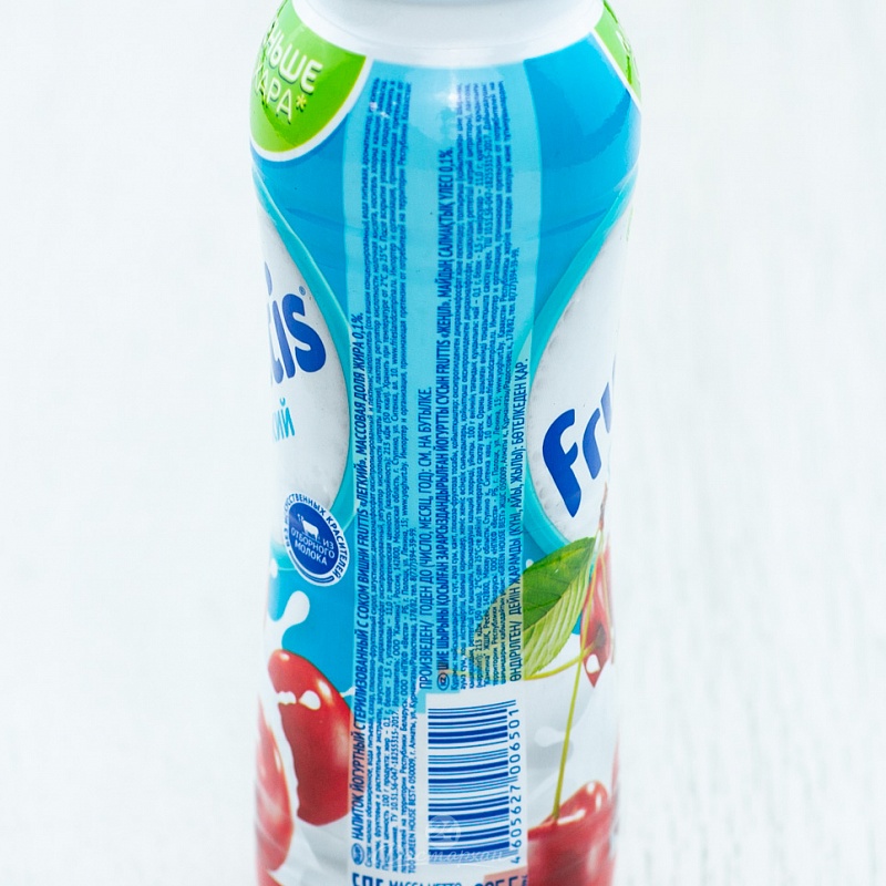 Йогурт питьевой Campina Fruttis вишня 0,1% 285г