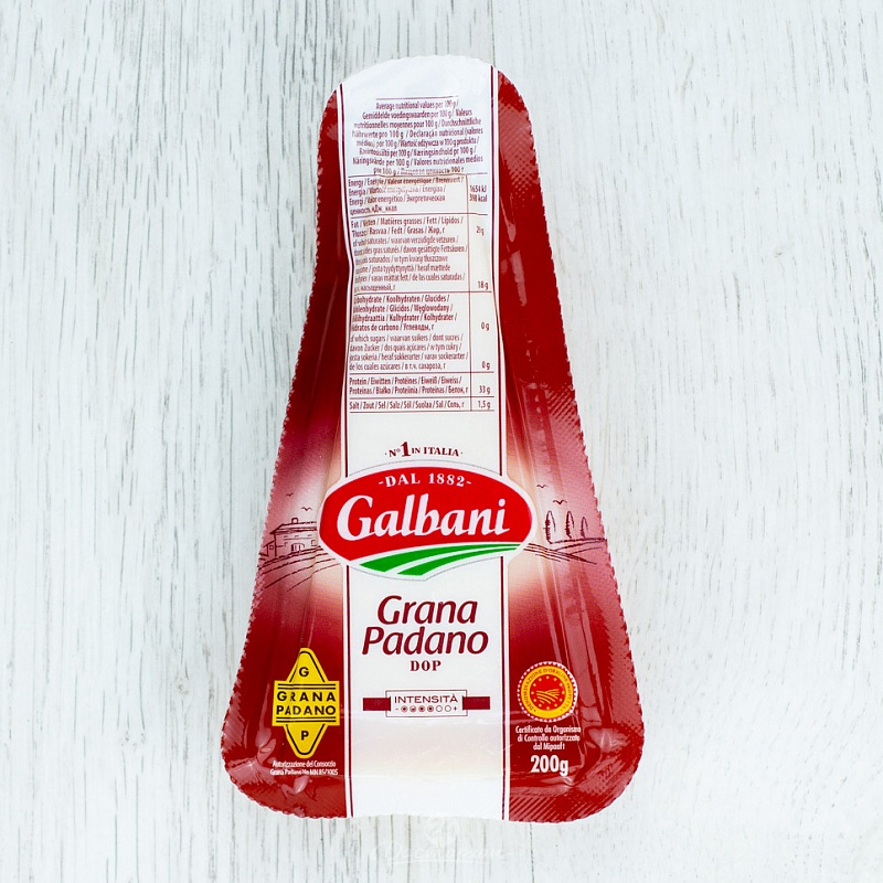 Сыр Galbani Grana Padano 32% в/у 200г